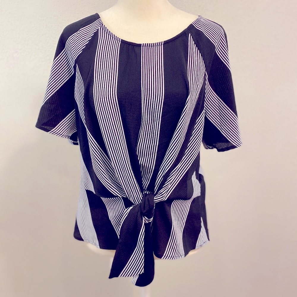 Tie front June and Hudson Top